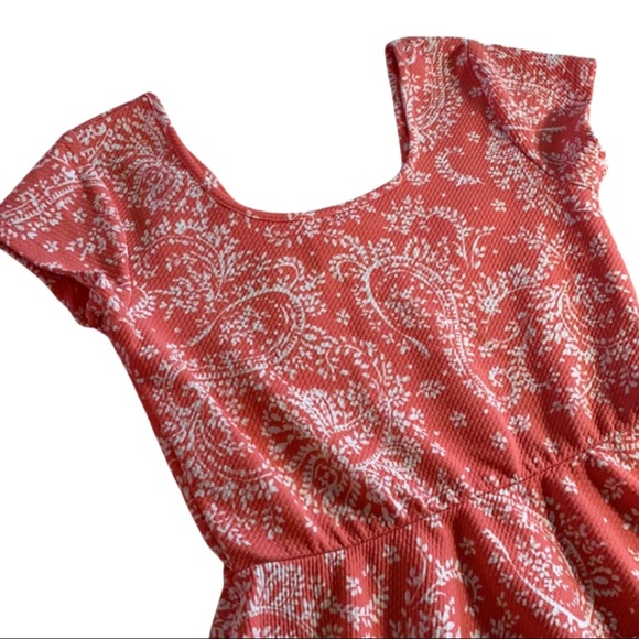 Flattering spring and summer stretchy dress - Picture 2 of 6